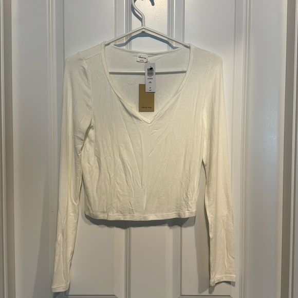 Wilfred free white long sleeve mid crop top - Picture 1 of 6